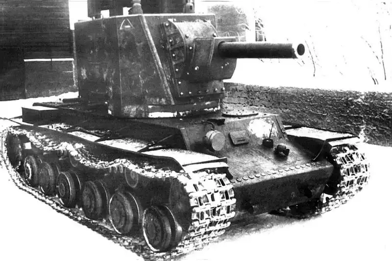 Prototype KV-2 heavy tank with early turret design, photographed in Leningrad, January 1940.