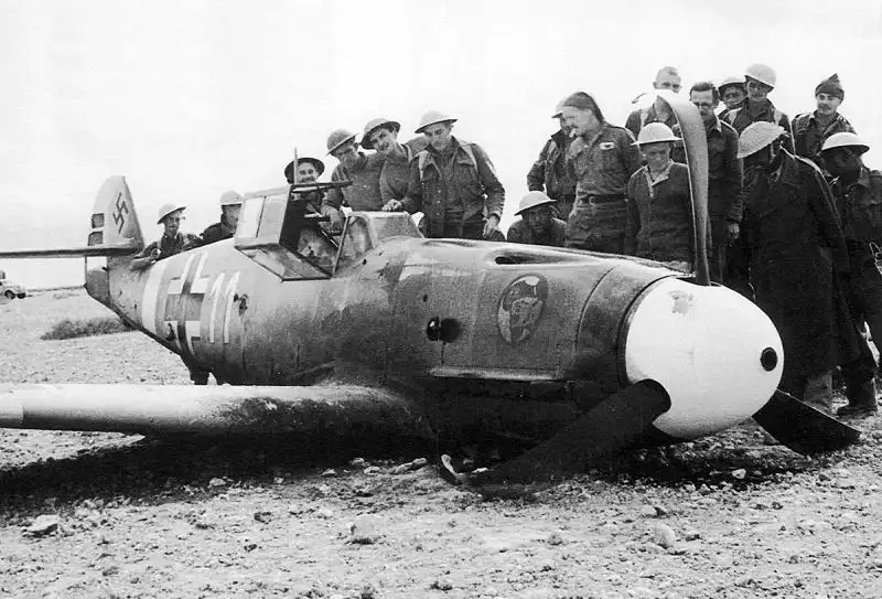 Messerschmitt Bf 109F-2 Trop after forced landing in El Adem, Libya, December 1941
