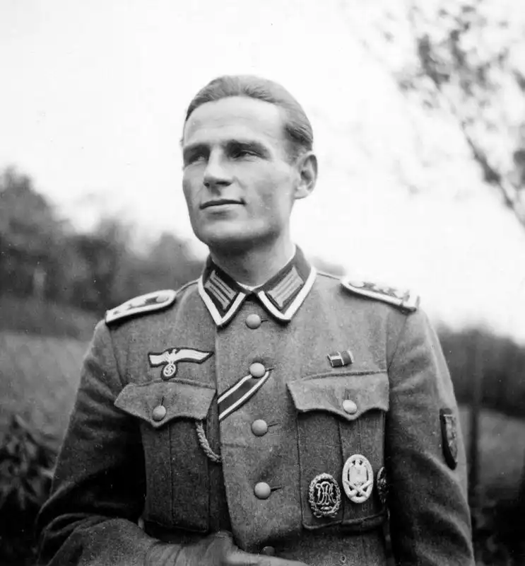 Heroic German Feldwebel on the Eastern Front — Wehrmacht Propaganda Portrait