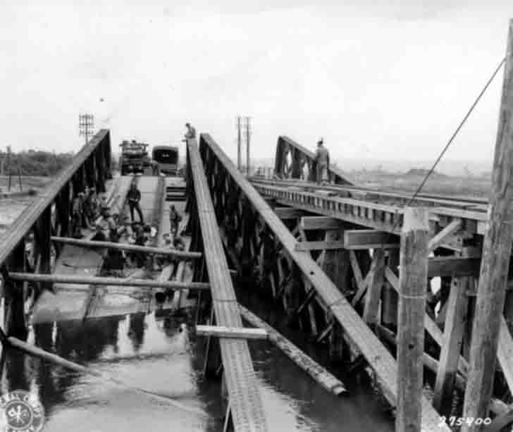 American engineers restored bridge over the river