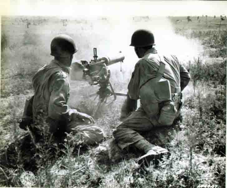 The American machine gunners on maneuvers in Louisiana