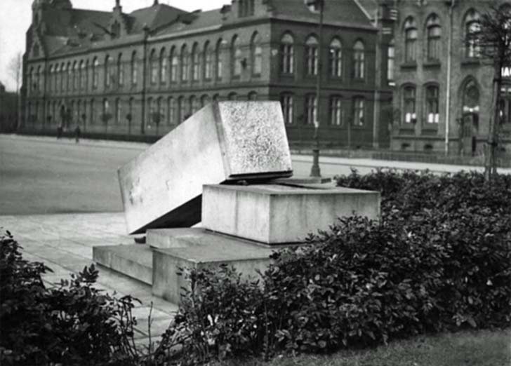 Broken Czechoslovak monument in the town of Bohumin