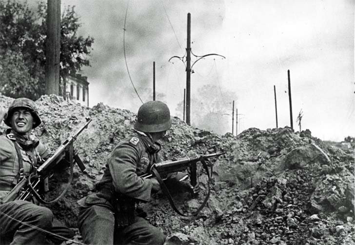 Two German feldwebels in the Battle of Stalingrad