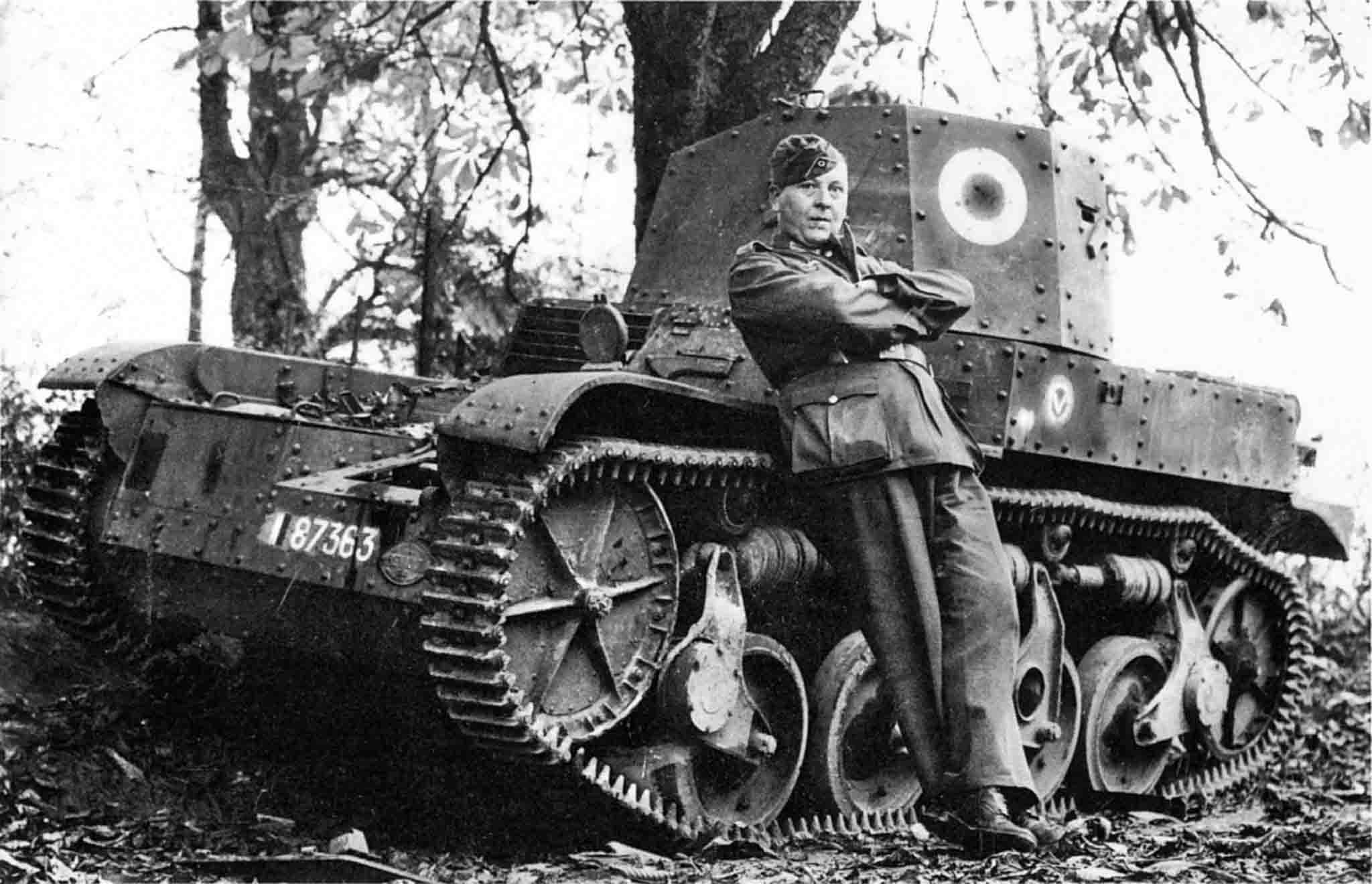 AMR 35 tank