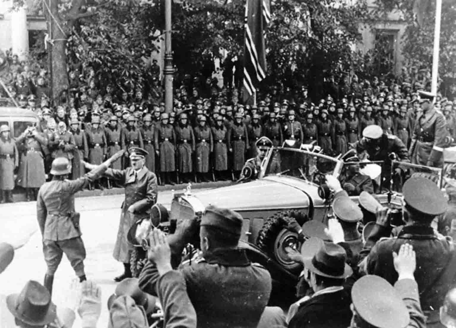 Начало войны гитлеровской германии. Германские войска в Польше 1939. Вторжение в Польшу 1939 Германия. Немецкие войска в Варшаве, сентябрь 1939 года.