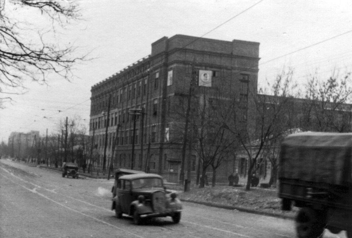 Оккупация киева немцами. Киев в оккупации 1941-1943 года. Оккупация Киева немцами в 1941. Киев в оккупации 1941-1943 года фото. Оккупированный Киев 1941 фото.