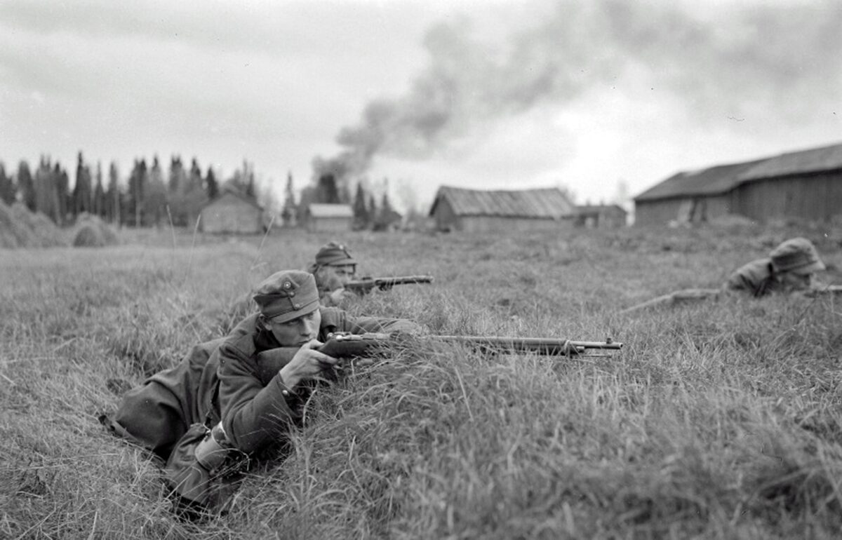 Finnish infantrymen