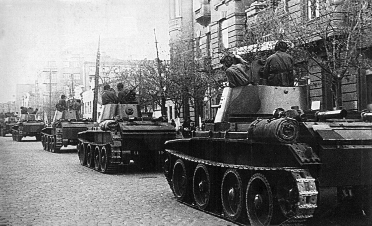 Tanks BT-7