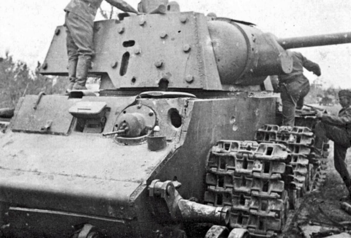 tank KV-1