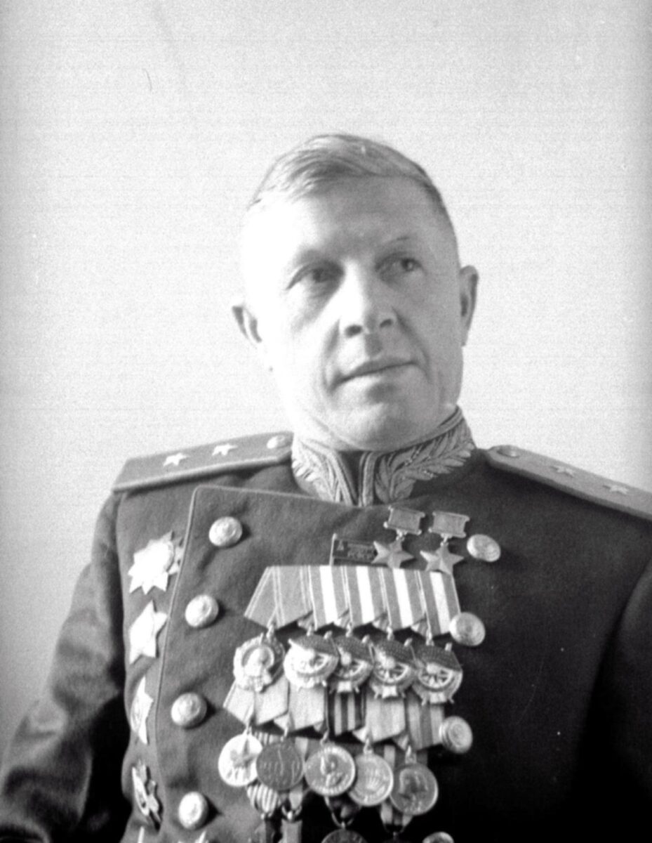 Lieutenant-General Alexander Rodimtsev