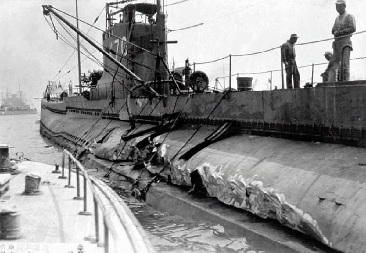 submarine I-70