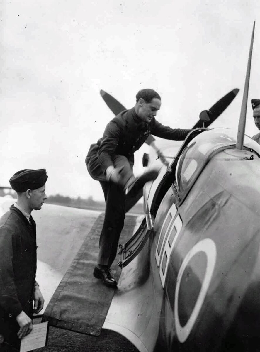 English pilot Douglas Bader