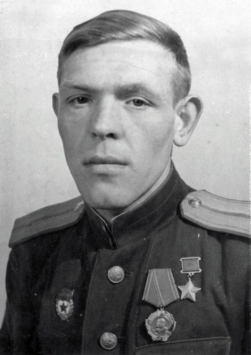 Шимпанзешвили Виктор Петрович герой