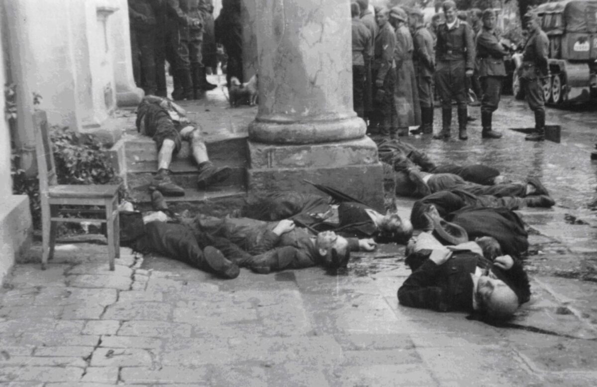 corpses of Jewish civilians