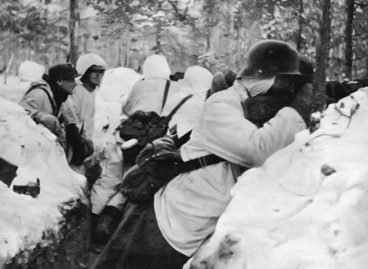 Finnish soldiers in the Battle of Suomussalmi