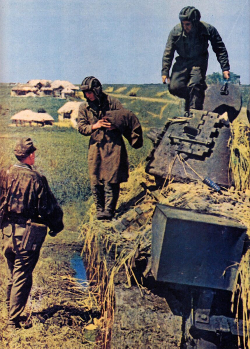 crew of the T-34 SS-soldier