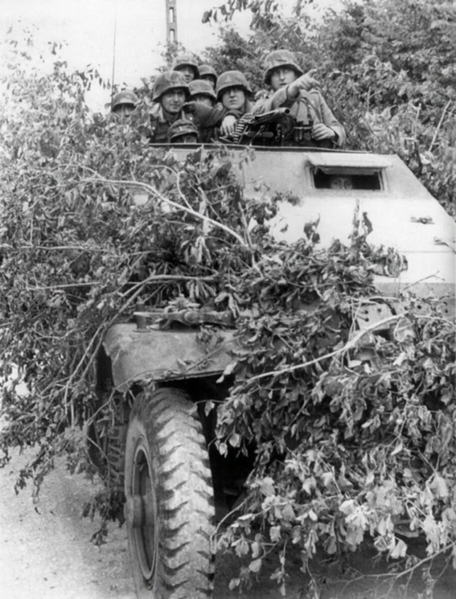 Sd.Kfz.251 armored carrier from 130. Panzer Lehr Division