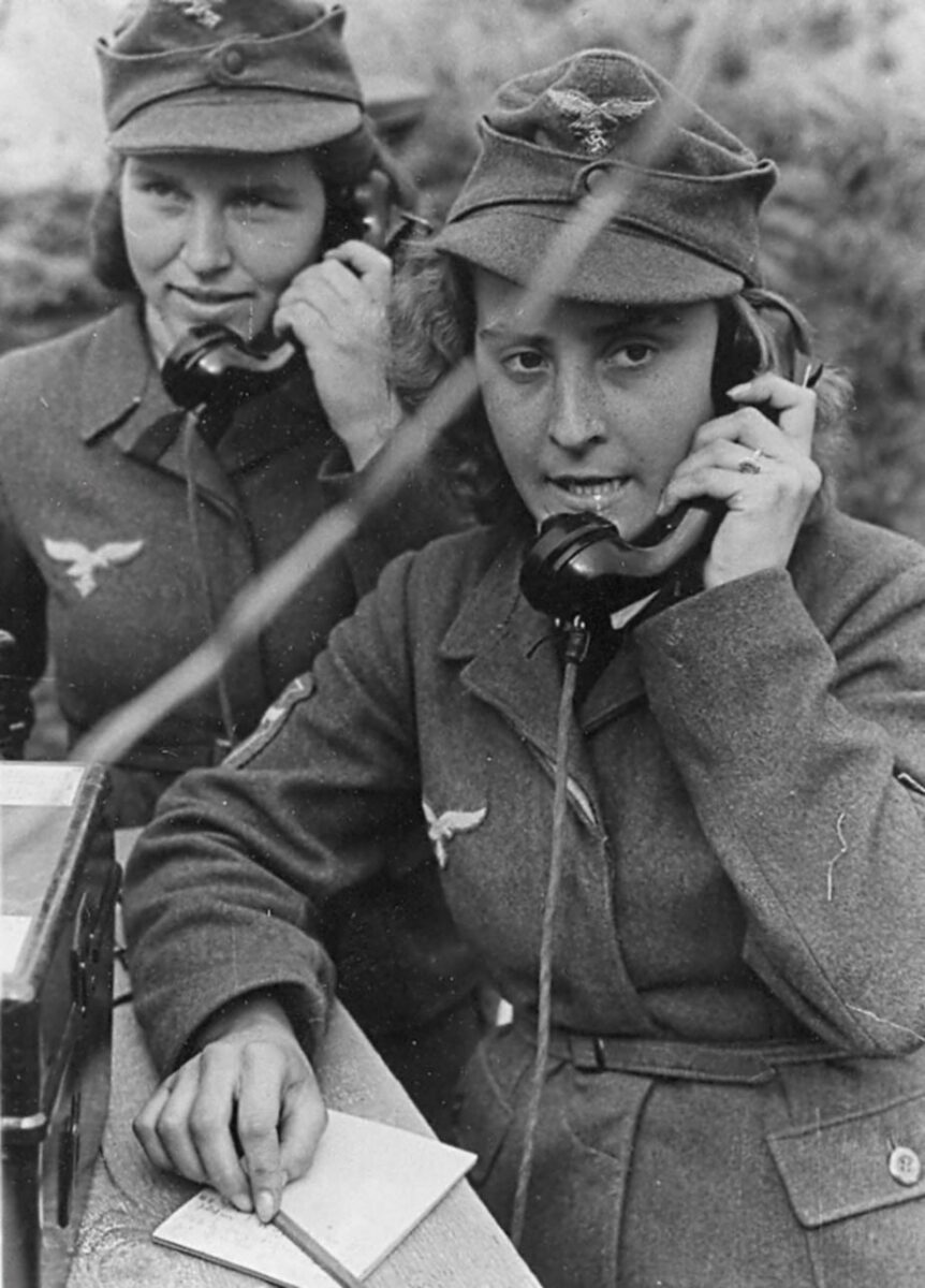 German women telephonists