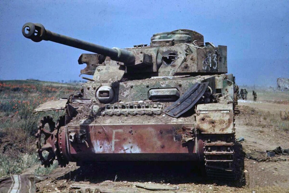 Подбитый немецкий танк т-4