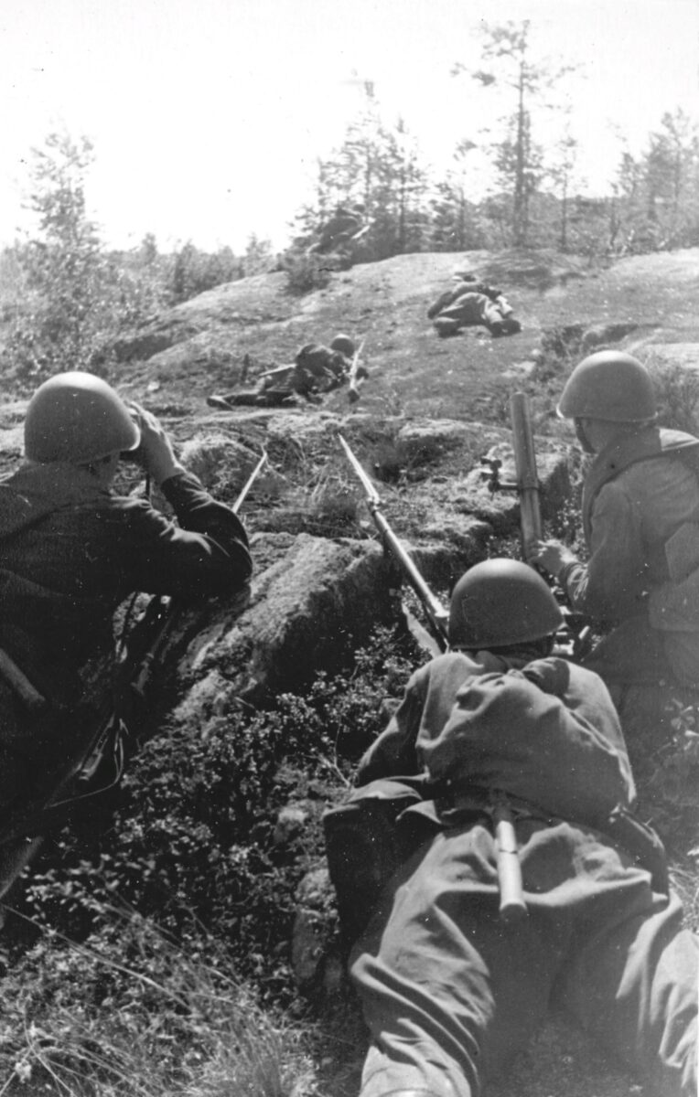 Soviet scouts on the Karelian front
