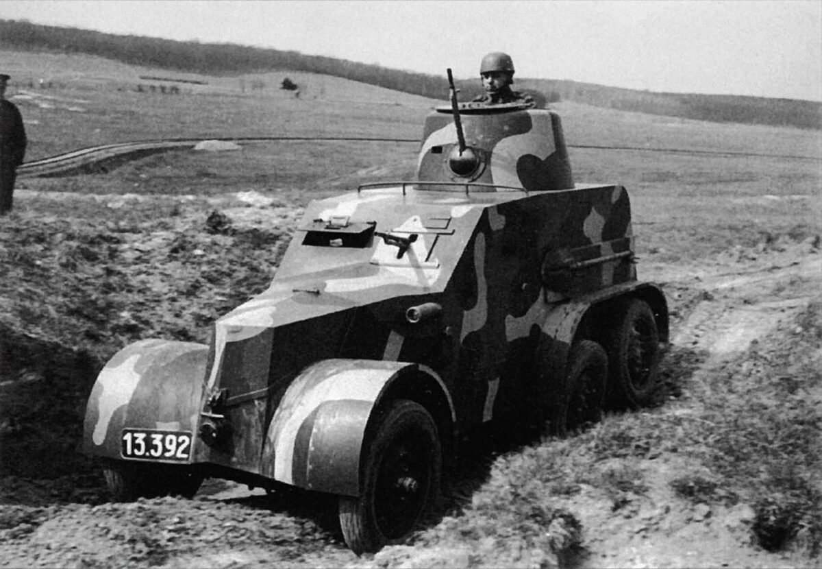 OA vz.30 armored car