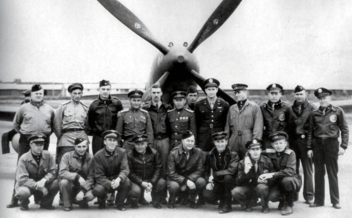 Soviet pilots, American pilots, Bell P-63 Kingcobra
