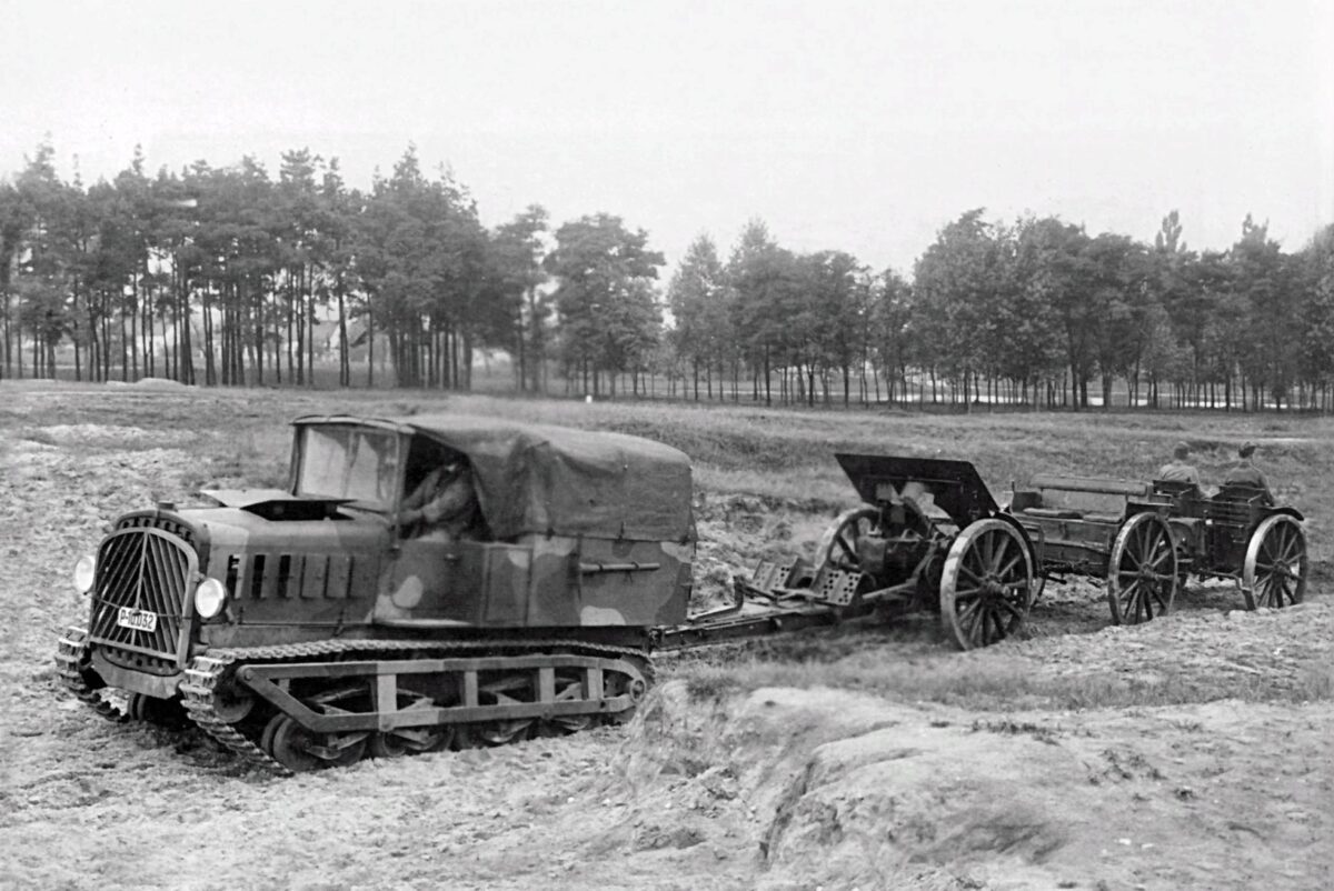 Praga V artillery tractor
