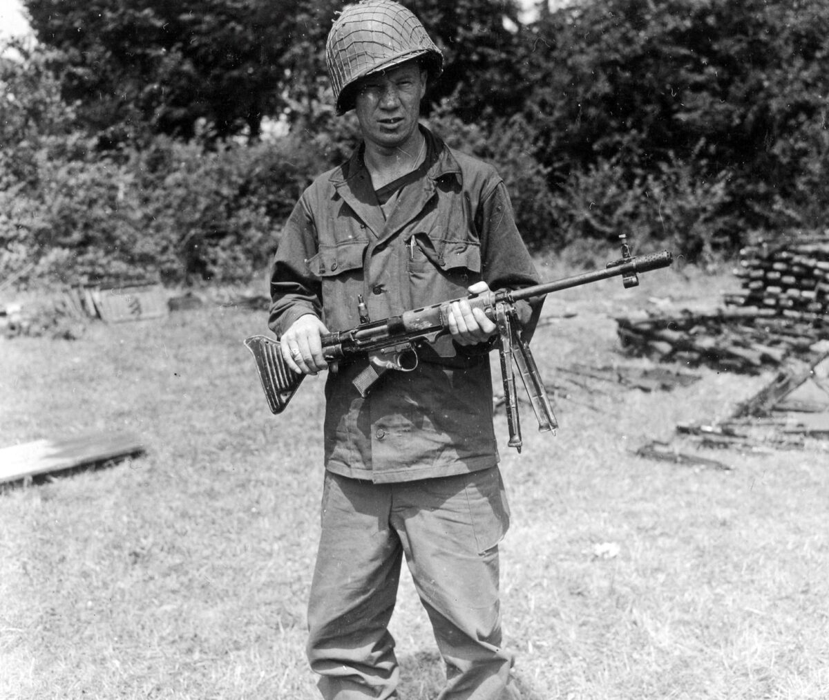 American soldier, FG-42