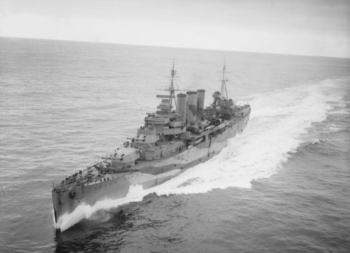 British Kent cruiser