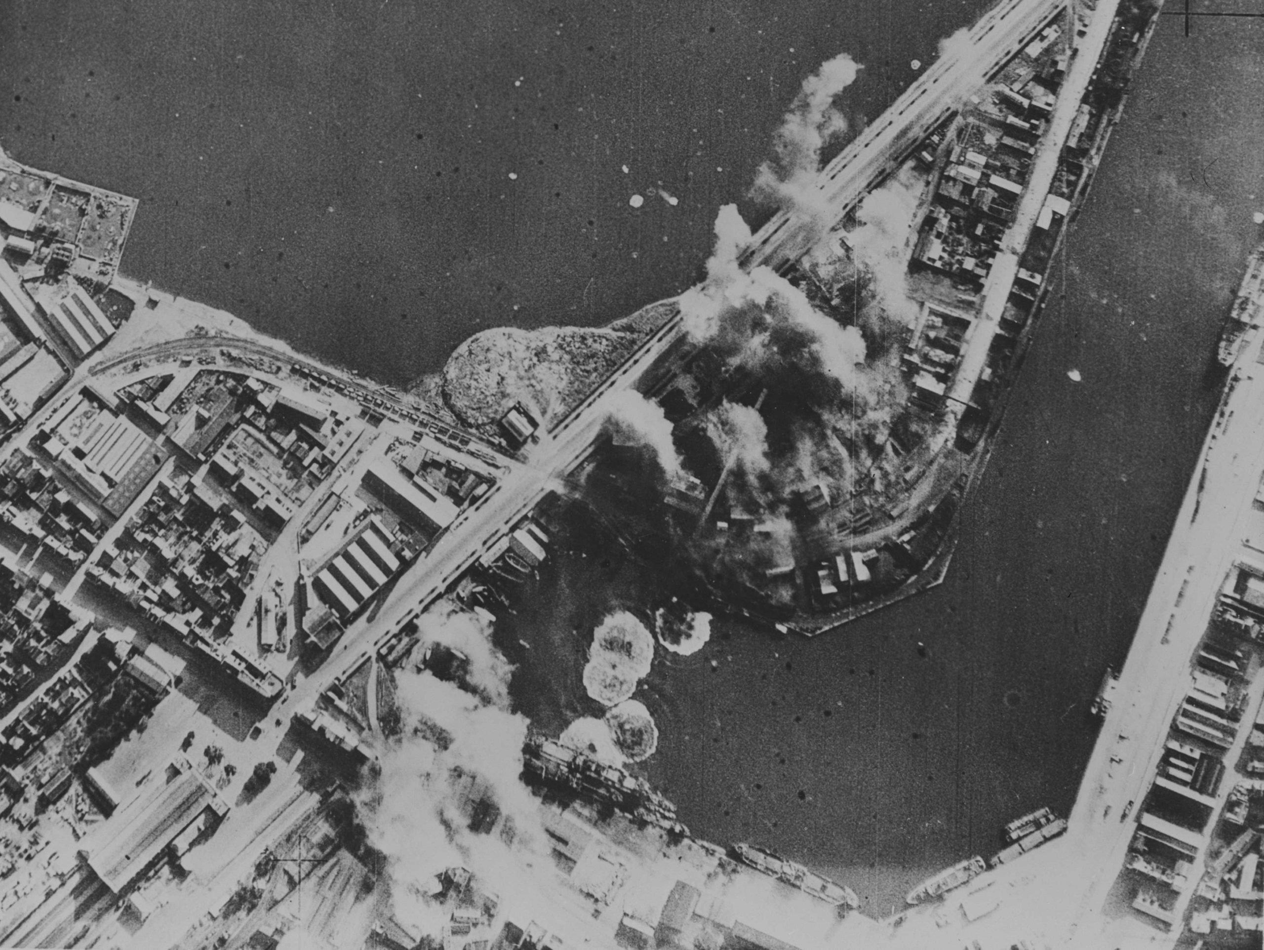 Aerial view of the bombing of the harbor of the Saint-Malo
