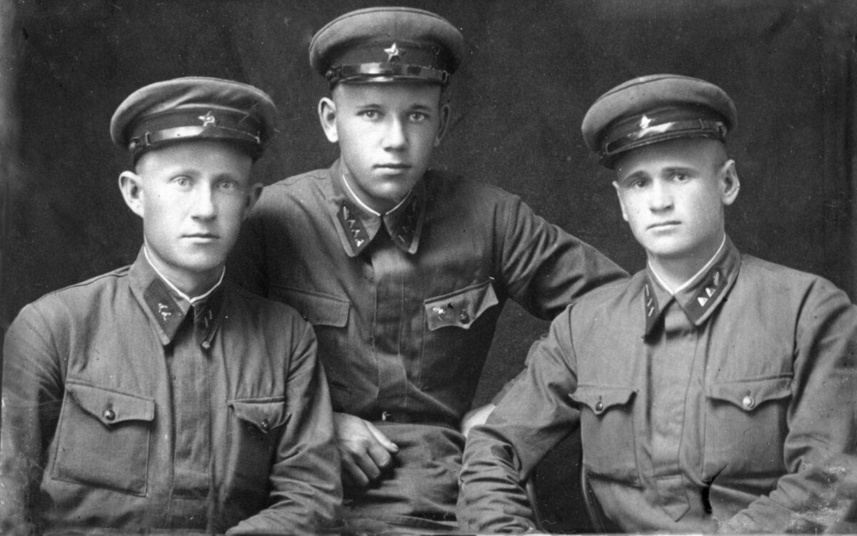 Junior commanders of a separate training motorized armored battalion