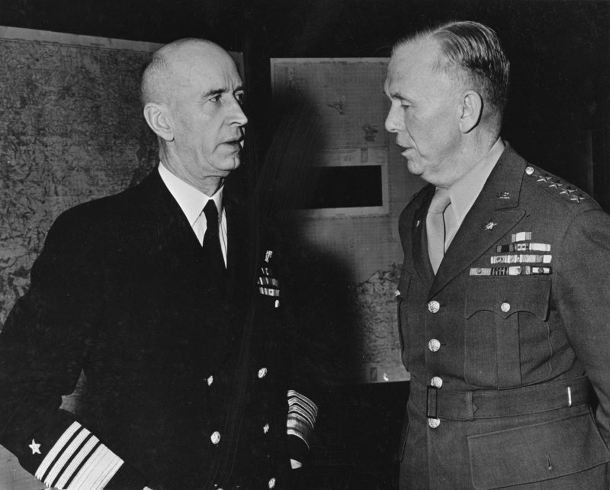 American General George Marshall talks to Admiral Ernst King