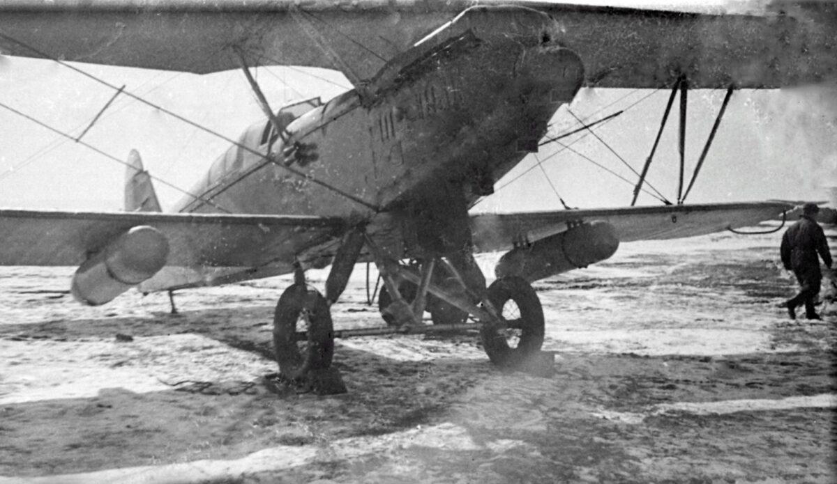 Soviet aircraft R-5