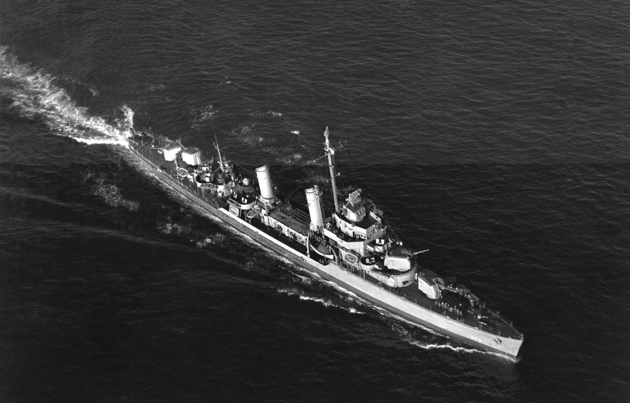 American Baldwin destroyer at sea
