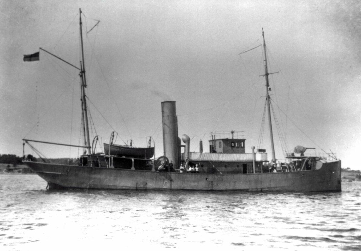 Canadian Arras trawler