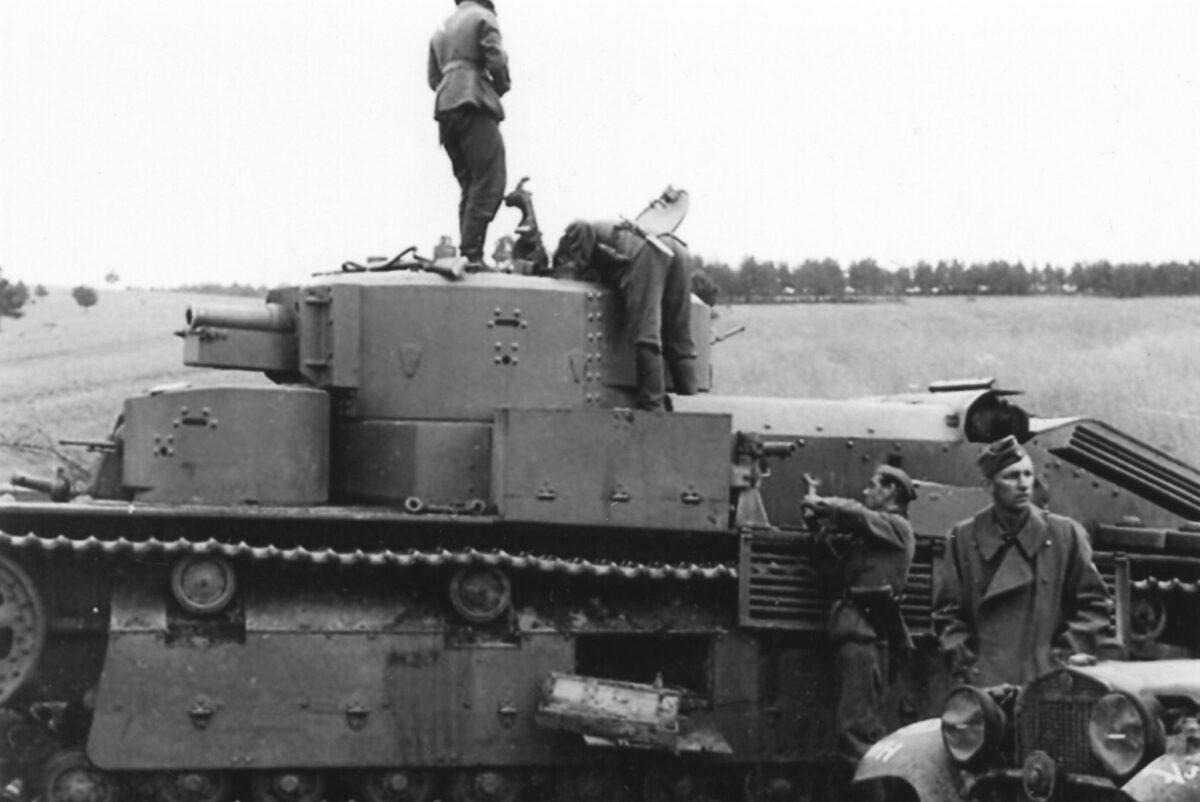German soldiers inspect the Soviet T-28 tank