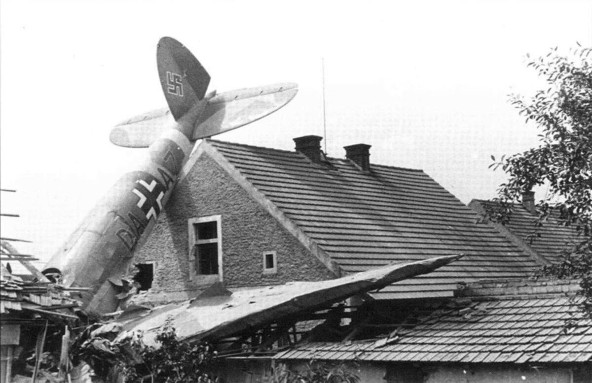 Heinkel He-111H bomber