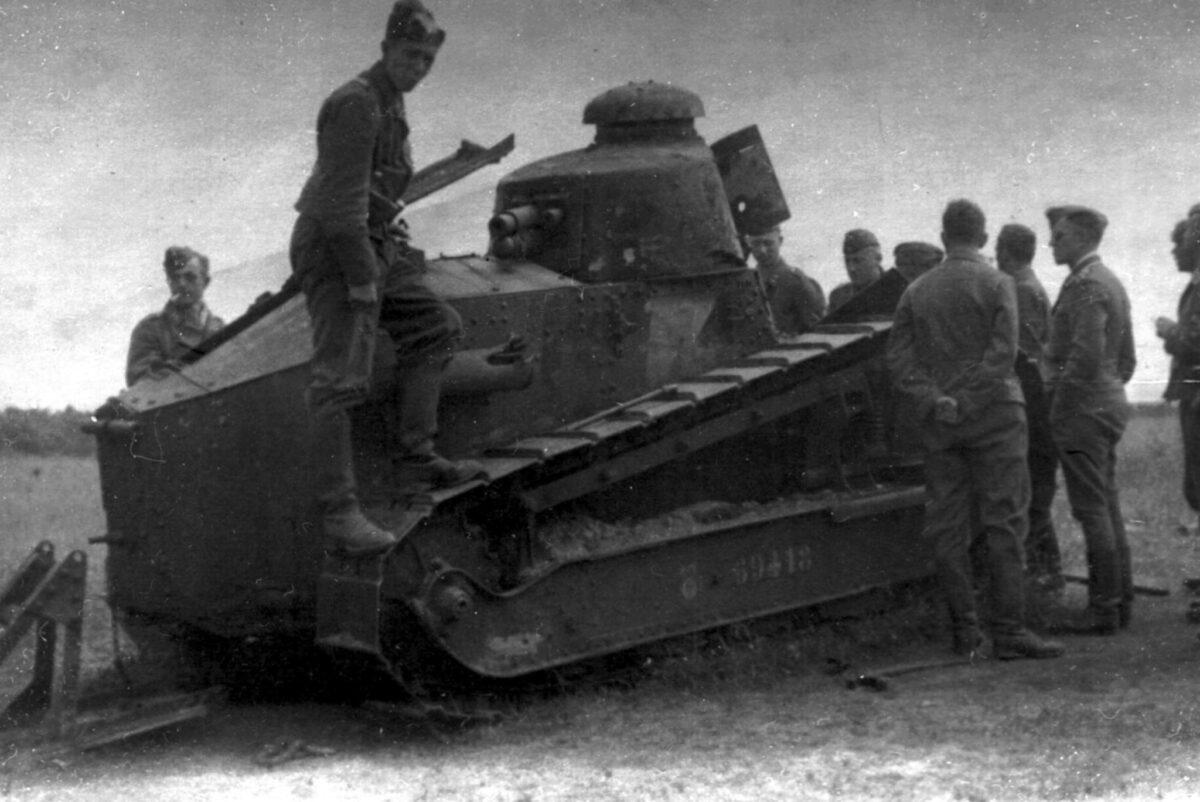 Renault FT-18