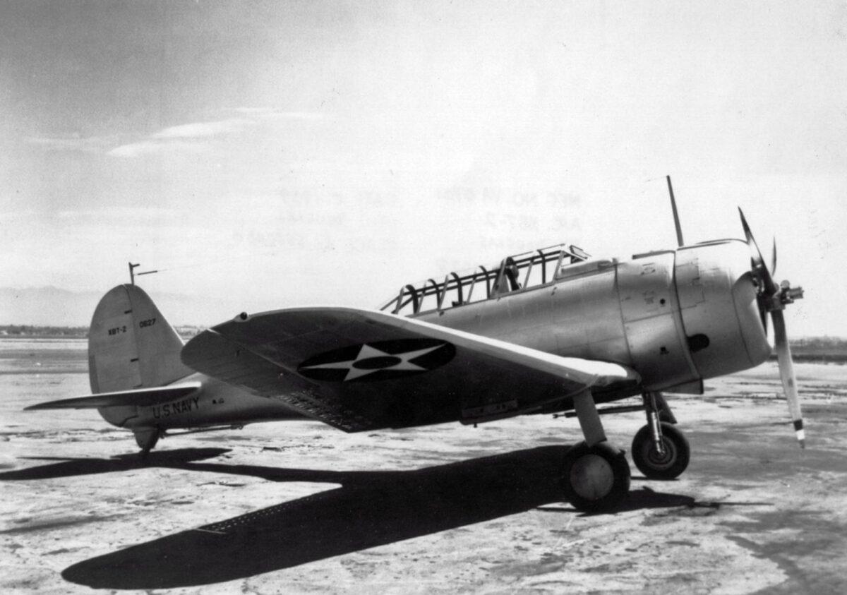 Douglas XBT-2