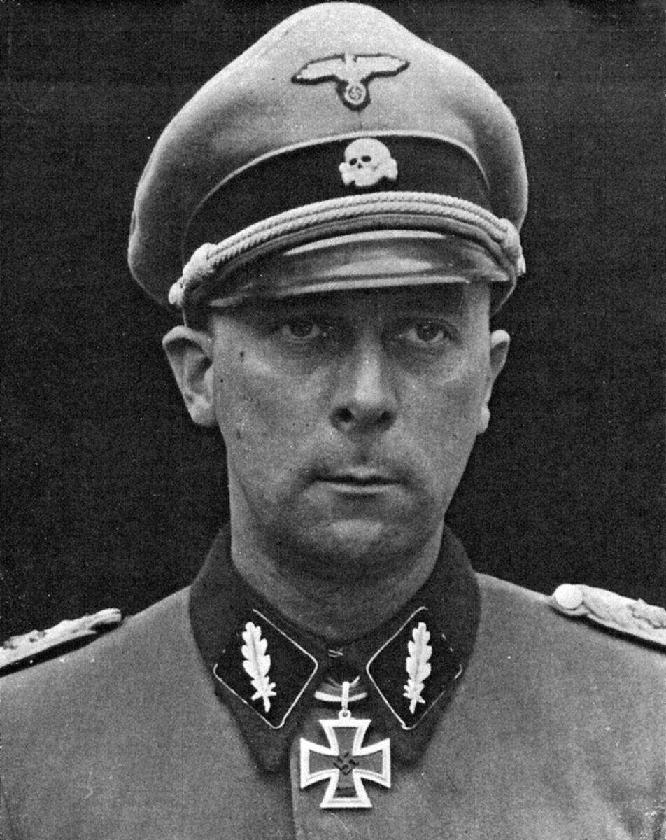 SS-Standartenführer Wilhelm Mohnke