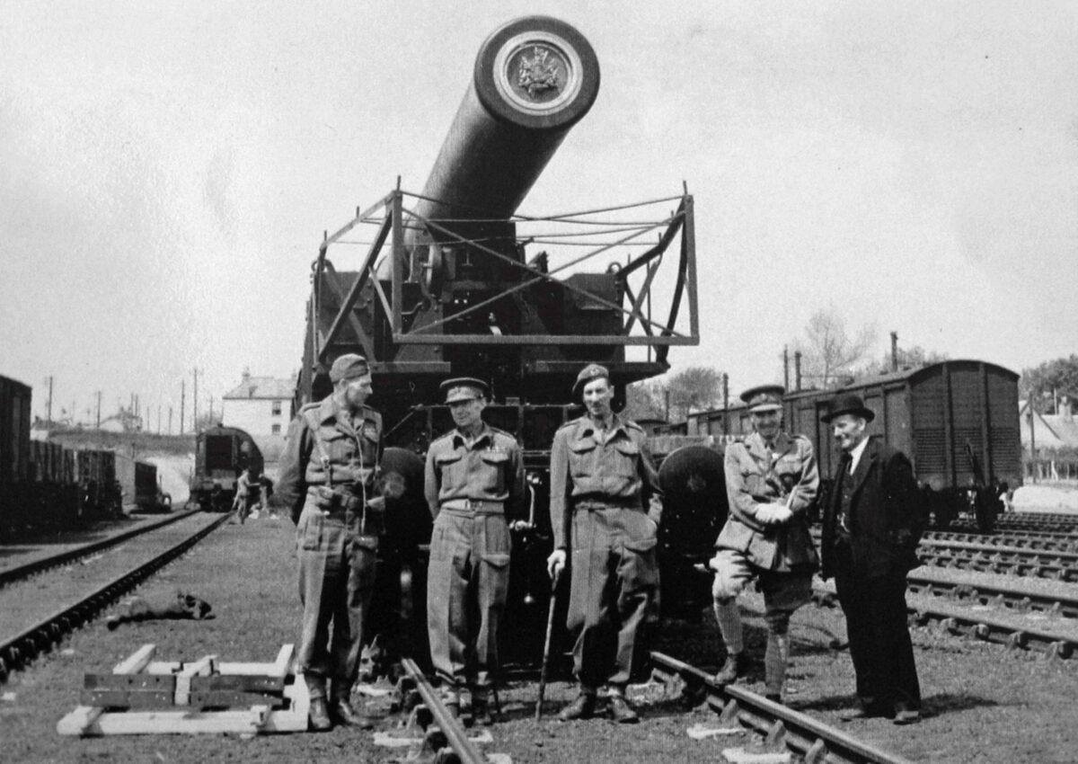 BL 18-inch railway howitzer
