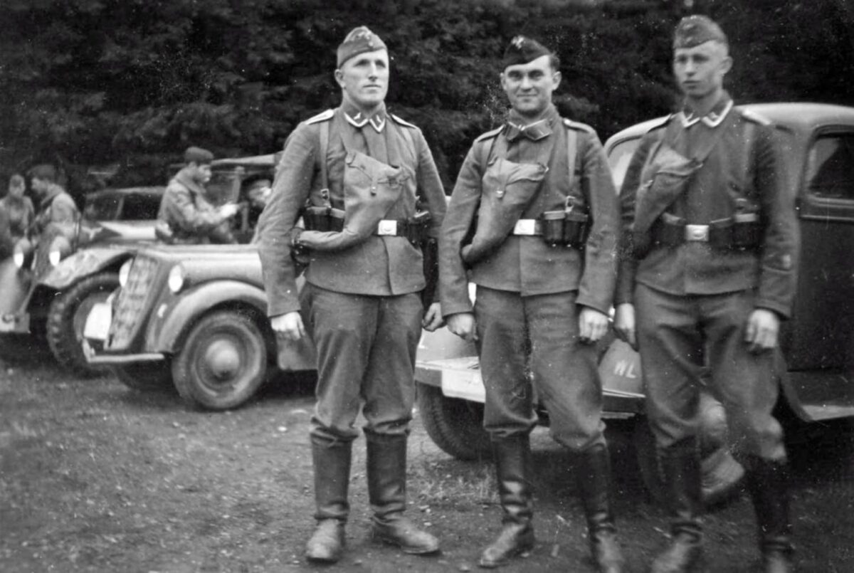 Luftwaffe soldiers