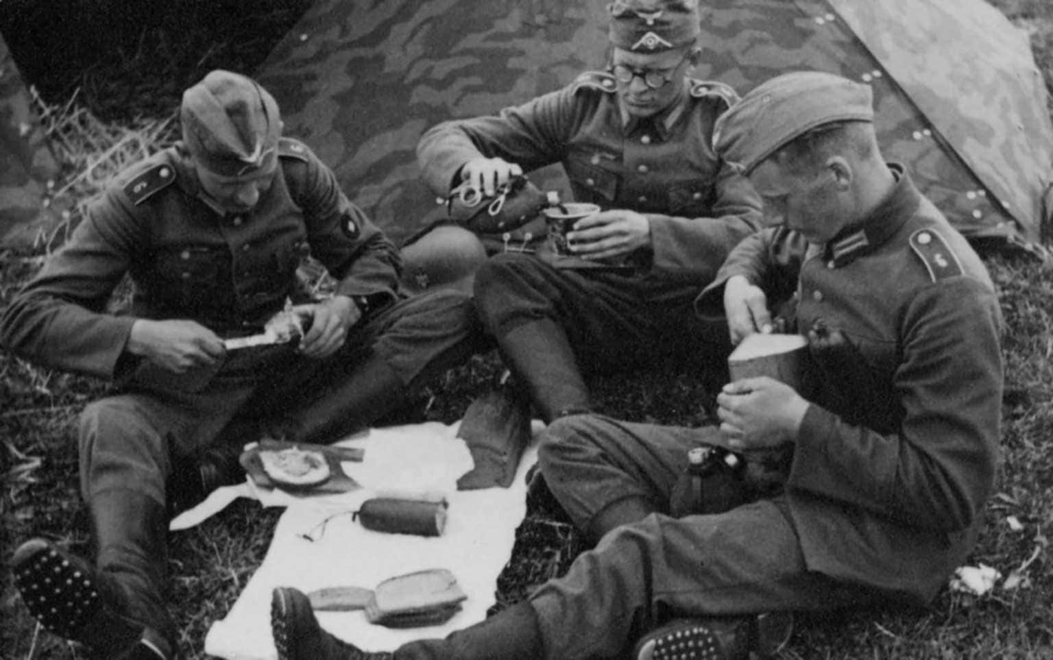 German soldiers eating