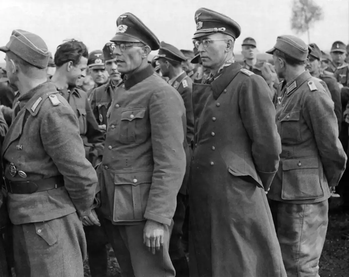 captured german officers